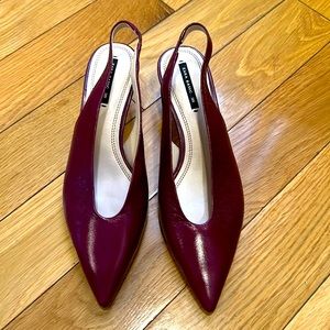 Like-NEW Stylish Burgundy Heels